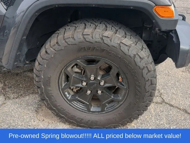 Used 2021 Gray Jeep Sport image 15