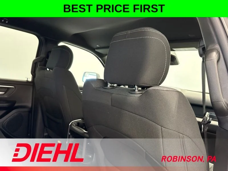 New 2026 Diamond Black Crystal Pearl-Coat Exterior Paint RAM Big Horn/Lone Star image 12