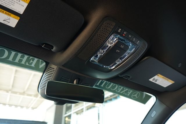 Used 2026  Mercedes-Benz GLB 250 image 21