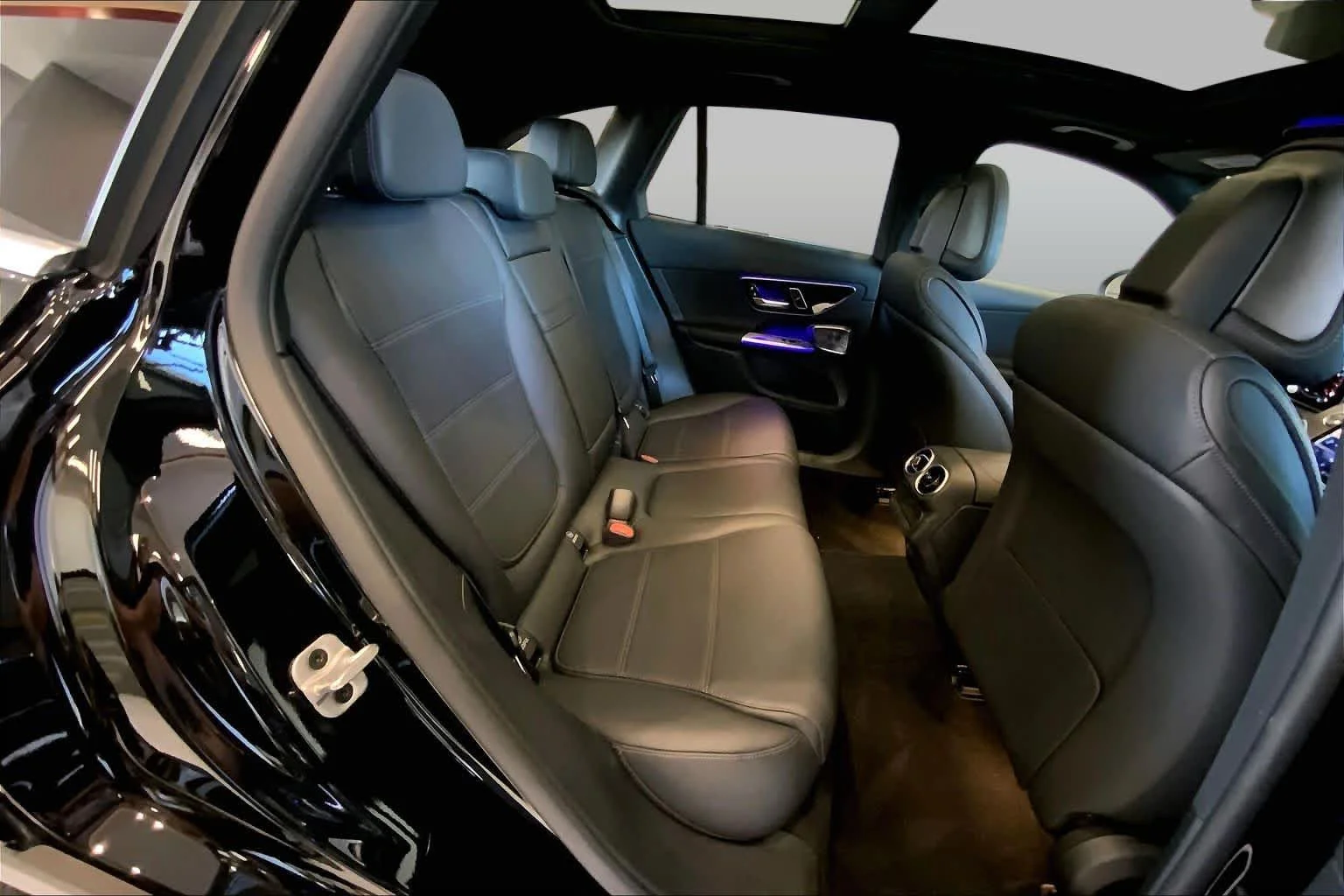 Certified Used 2025 Black Mercedes-Benz GLC 300 image 19