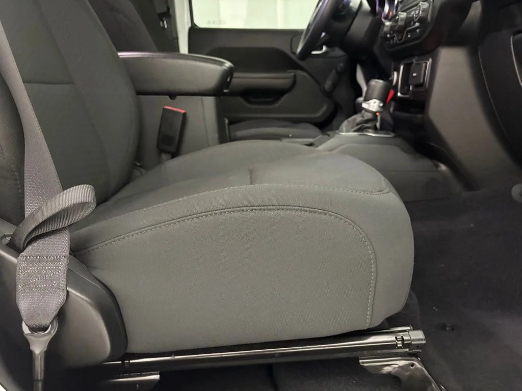 Used 2023 White Jeep Sport image 30