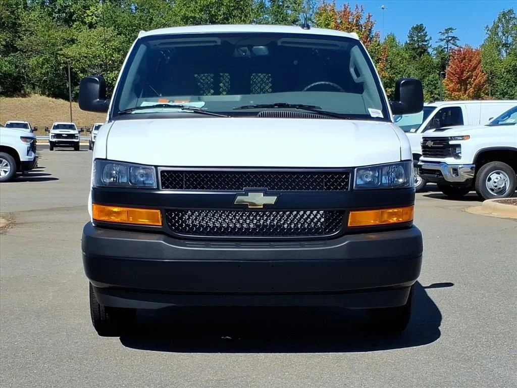2026 Chevrolet Express Cargo Work Van - Photo 30