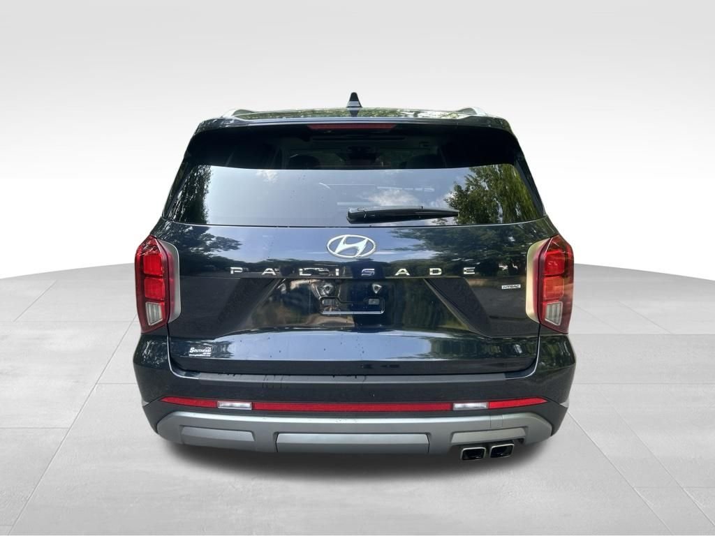 Used 2023 White Hyundai Limited image 4