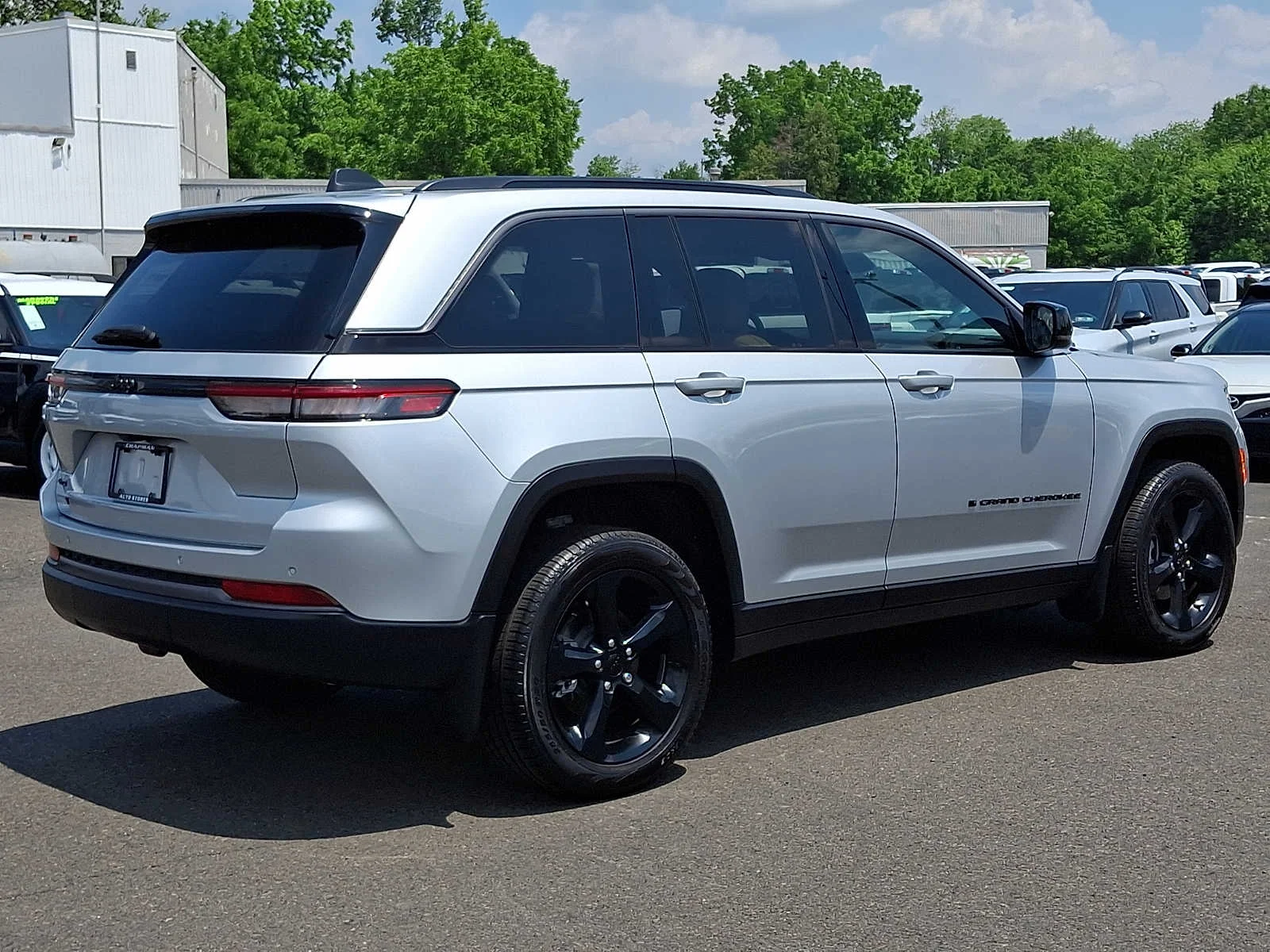 Used 2026 Silver Zynith Jeep Limited image 6
