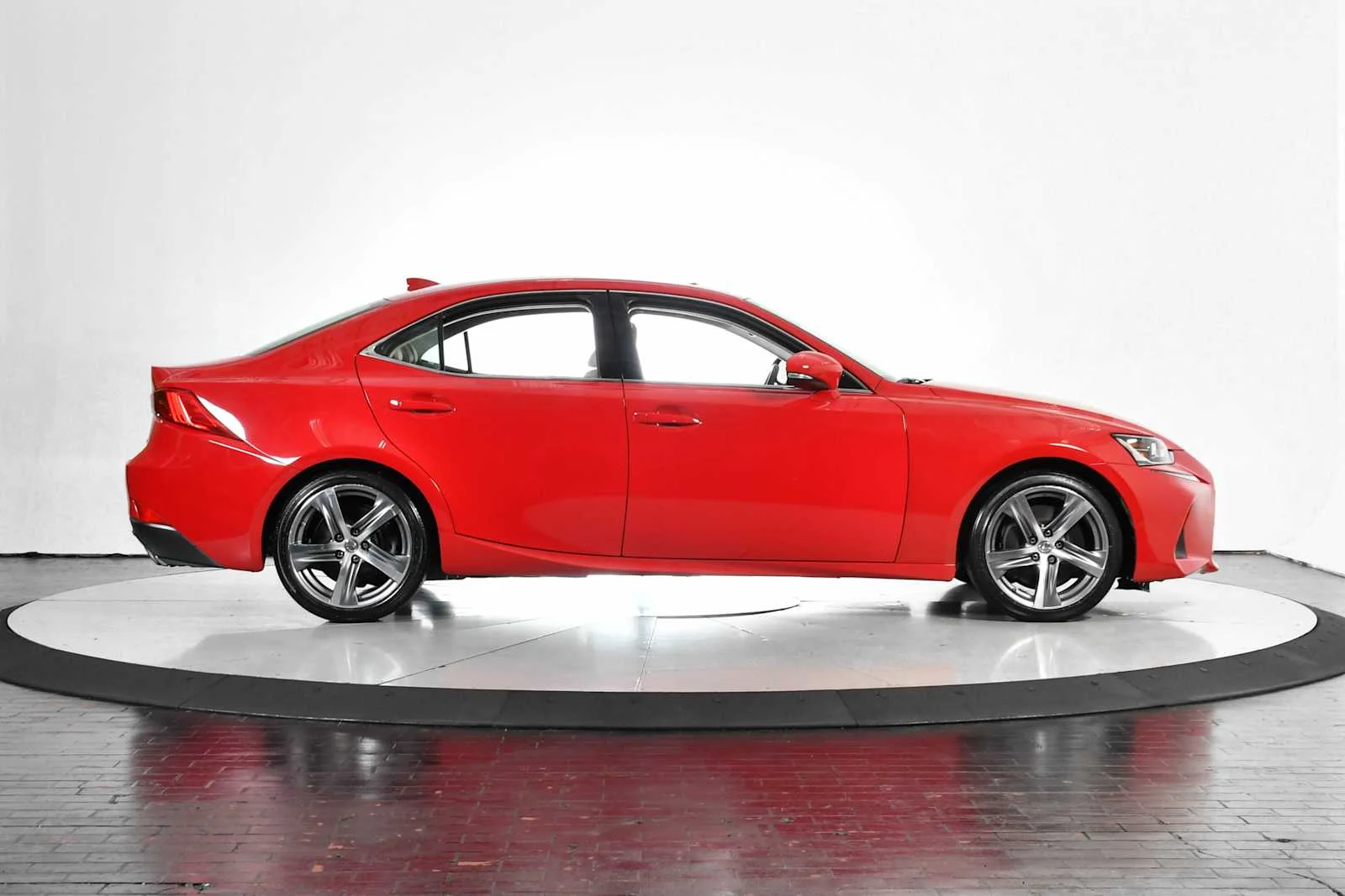 Used 2018 Redline Lexus  image 8