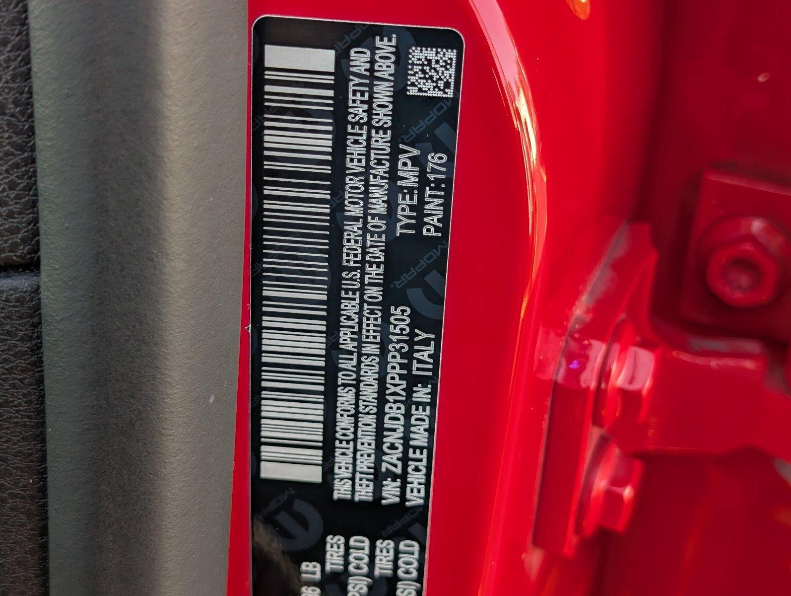 Used 2023 Colorado Red Clearcoat Jeep Latitude image 14