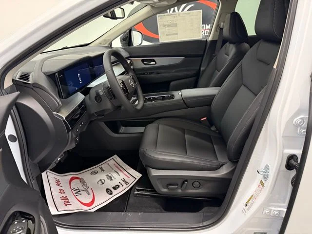 New 2025 Everest White TriCoat Nissan SL image 11