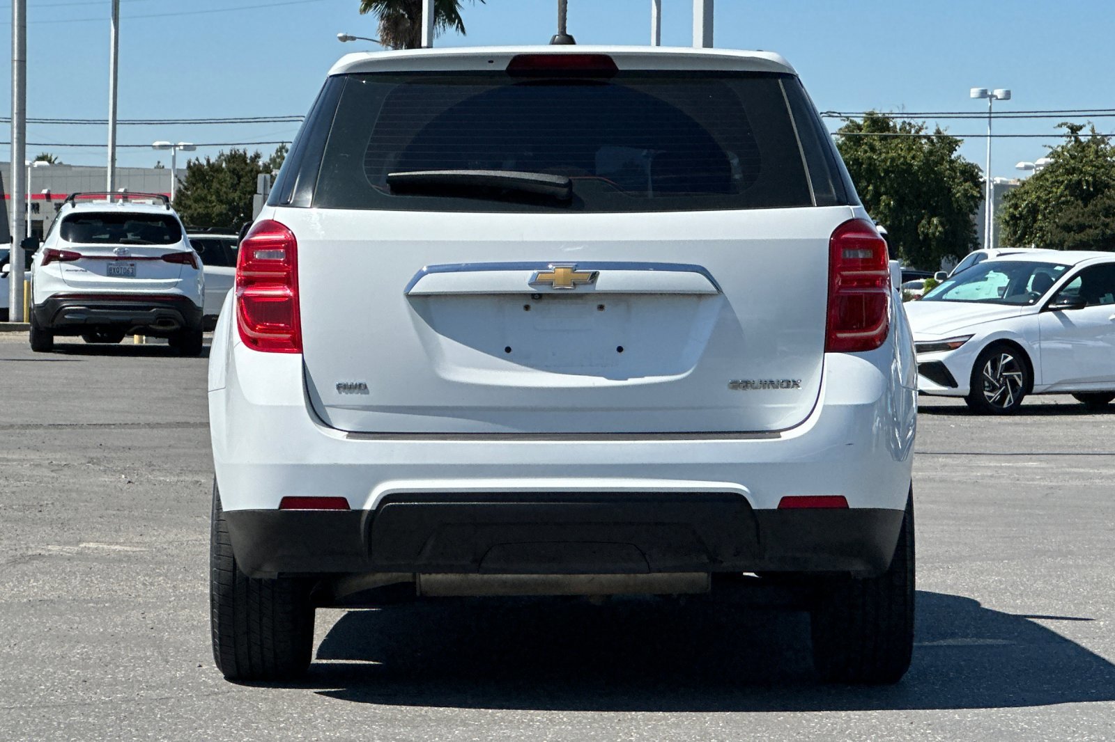 Used 2016 Summit White Chevrolet LS image 5