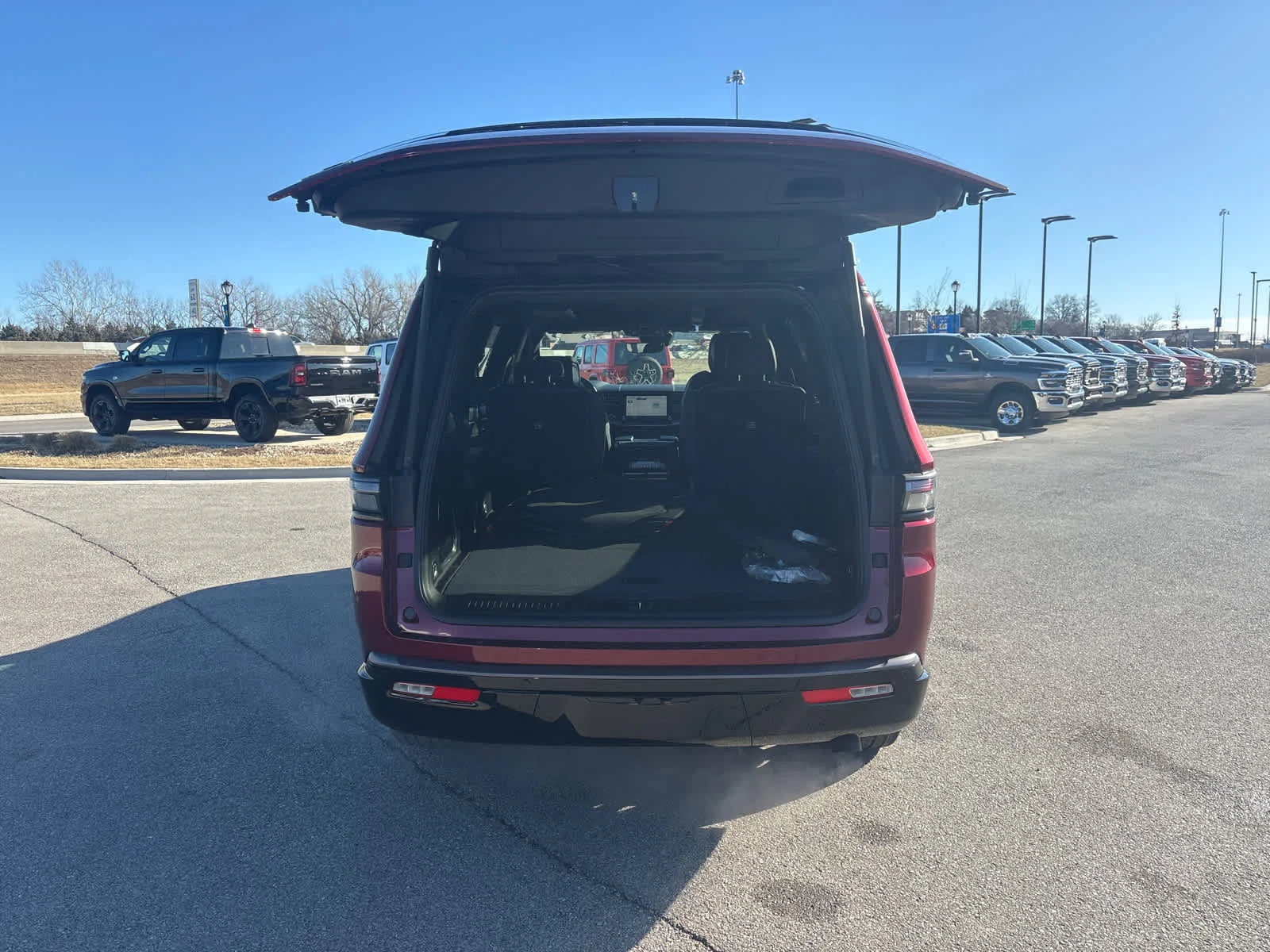 New 2026 Velvet Red Pearlcoat Jeep Limited Reserve image 11