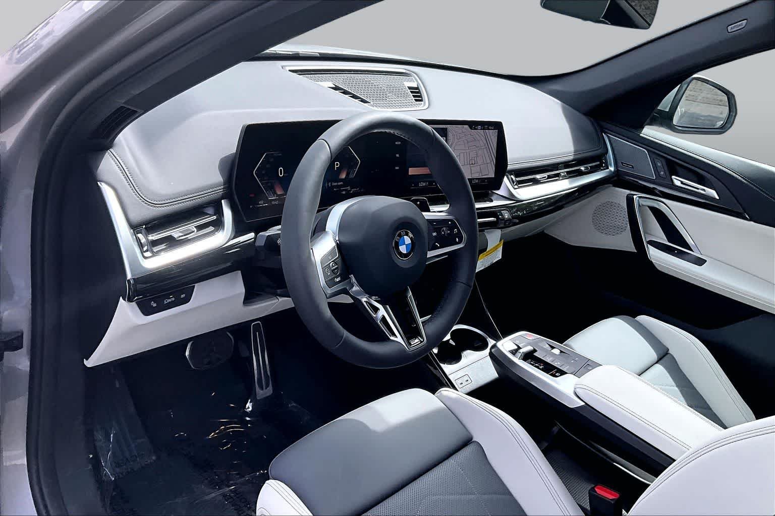 New 2026 Space Silver Metallic BMW xDrive28i image 8