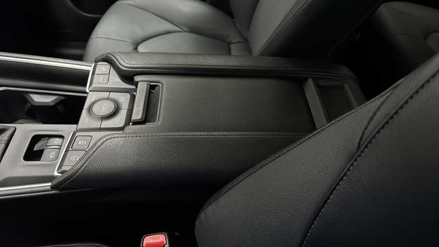 Used 2025 Midnight Black Metallic Toyota XLE image 19