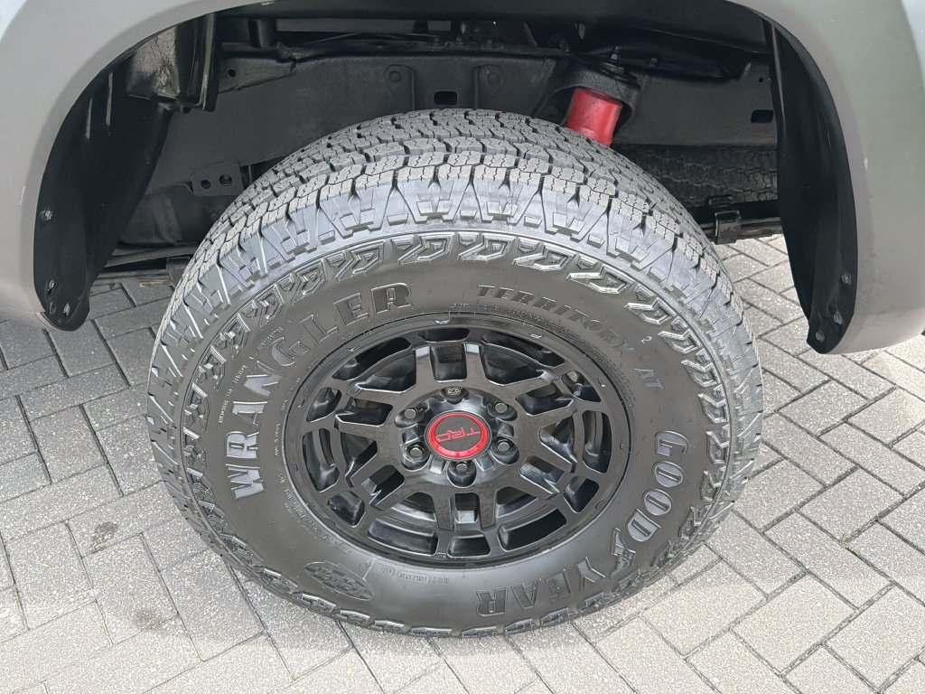 Used 2022 Magnetic Gray Metallic Toyota SR image 17