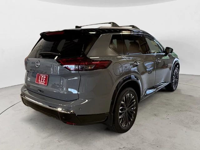 New 2026 Gray Nissan Platinum image 5