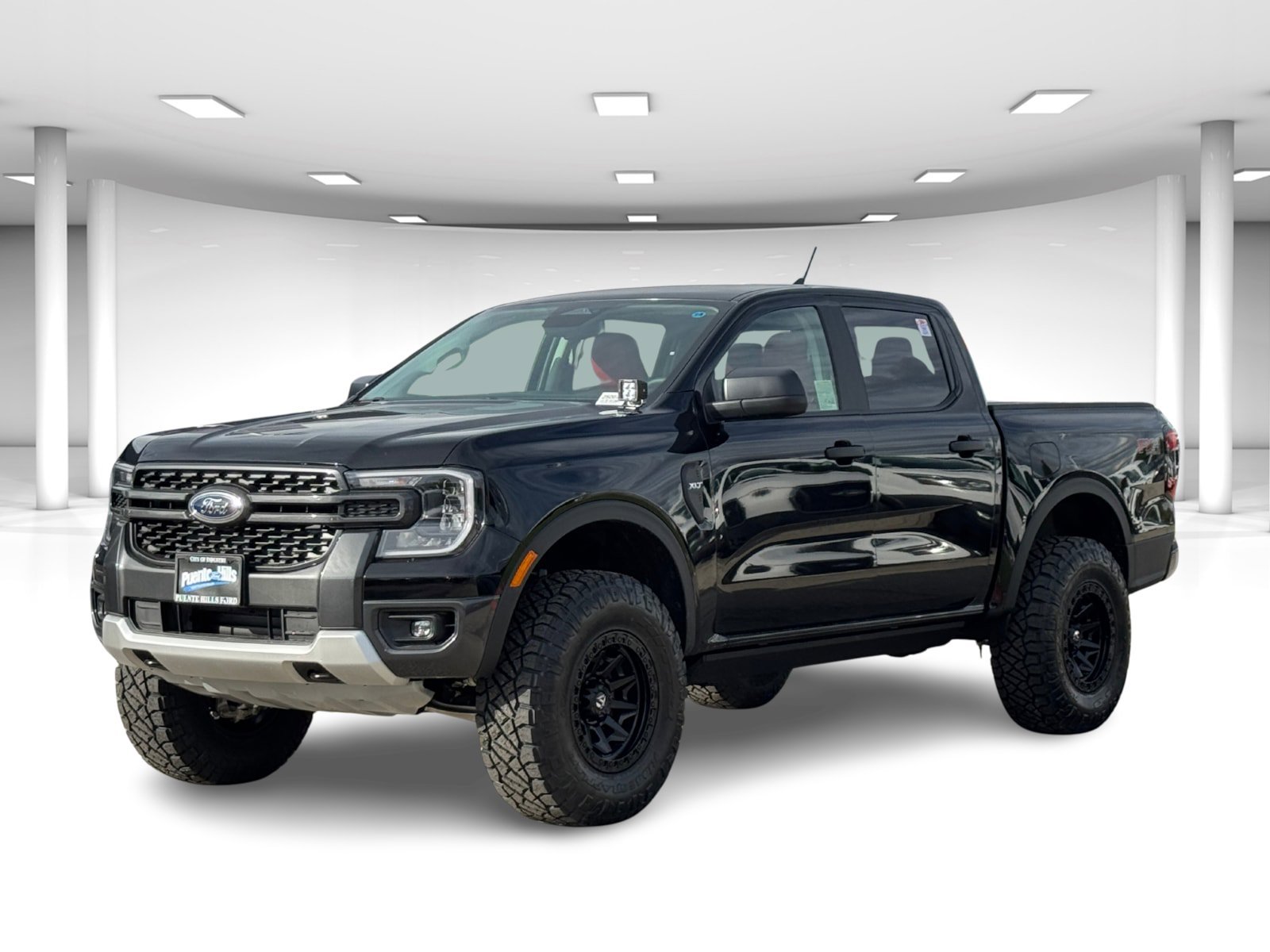 New 2025 Shadow Black Ford XLT image 2