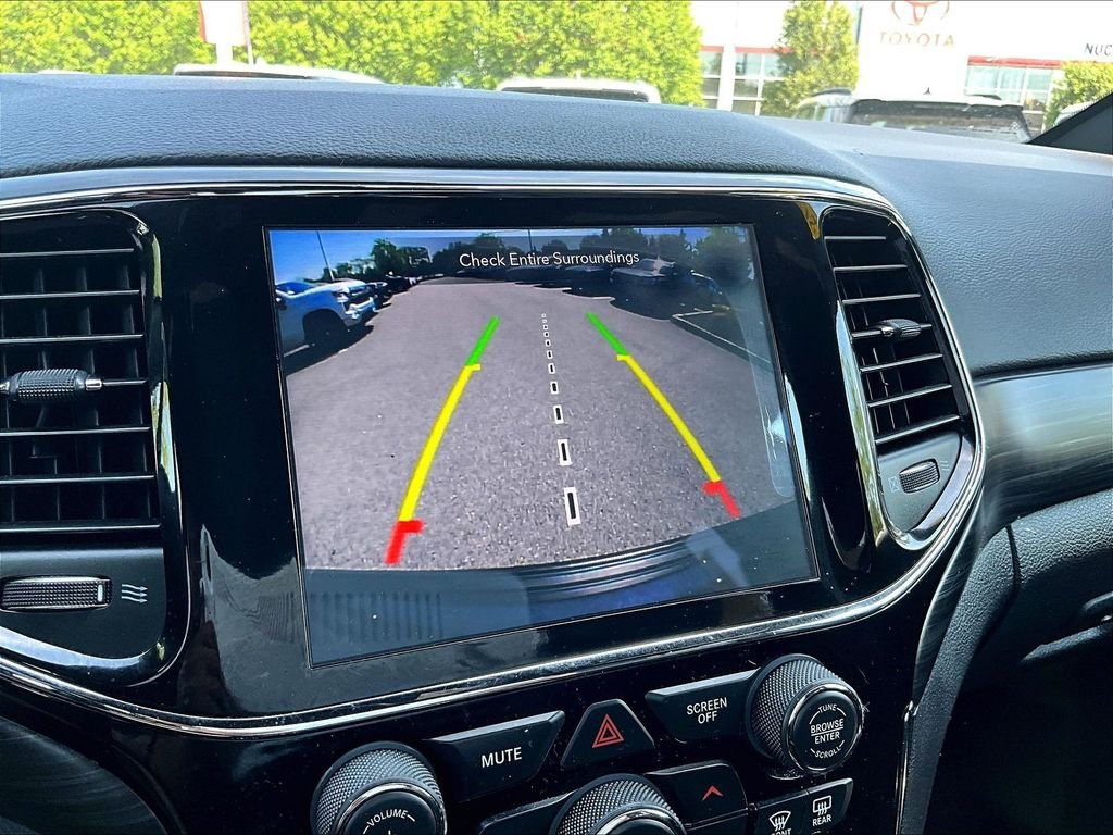 Used 2020 Gray Jeep Altitude image 19