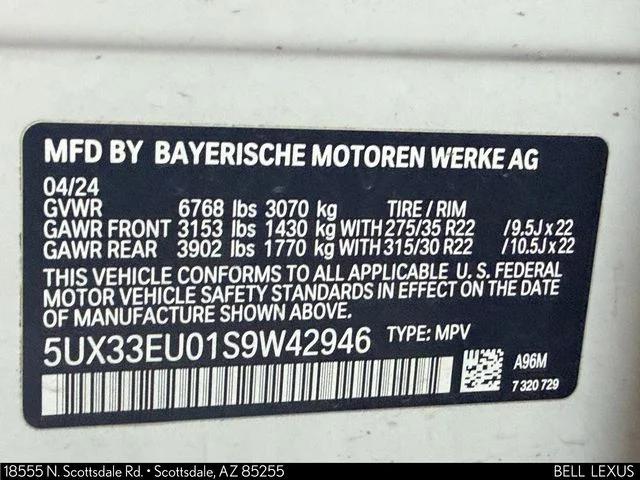 Used 2025 White BMW M60i image 33