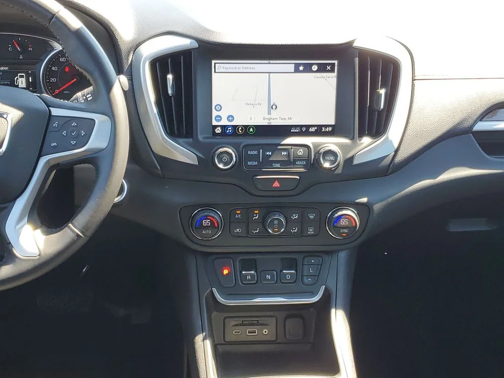 Used 2018 Ebony Twilight Metallic GMC SLE image 24