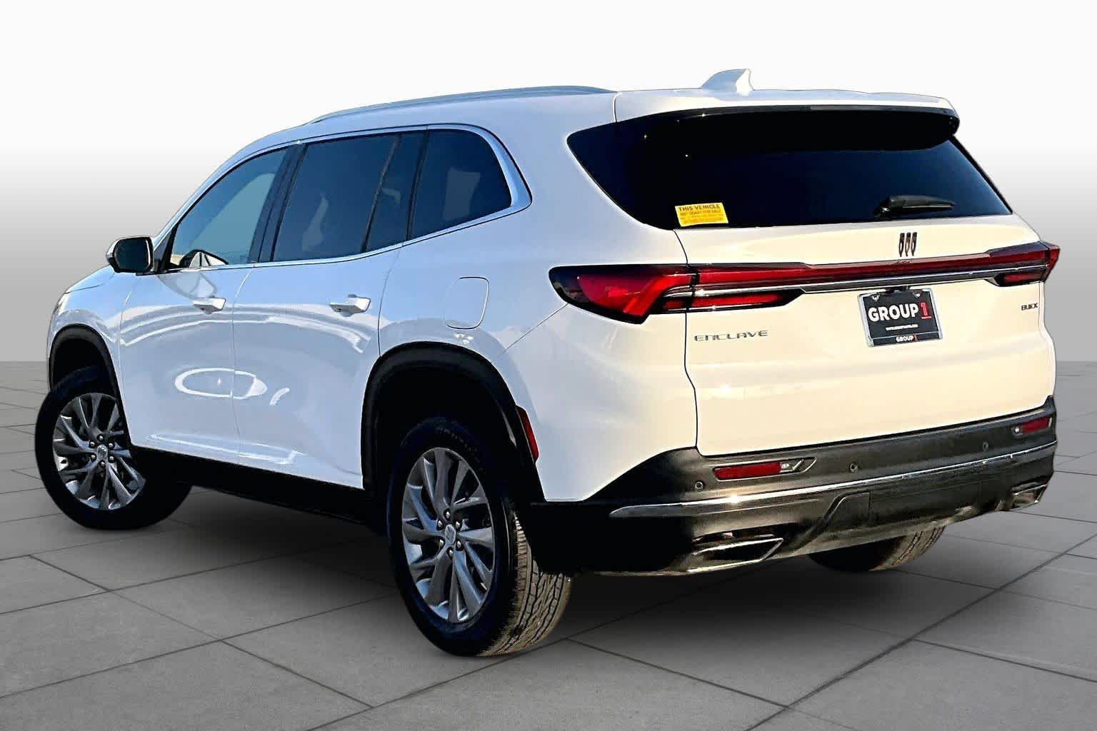 Used 2025 Summit White Buick Preferred image 12