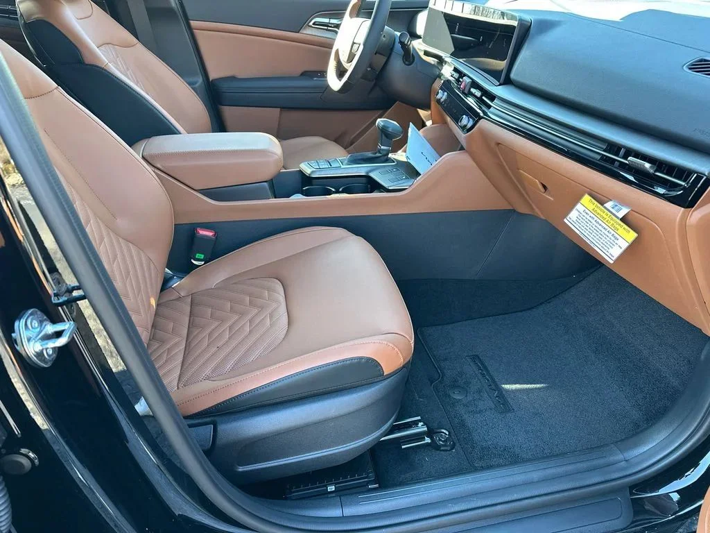 New 2026 Black Kia X-Line image 13