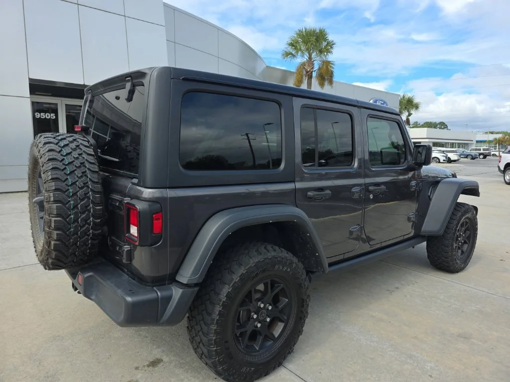 Used 2024 Crystal Metallic Jeep Sport image 6