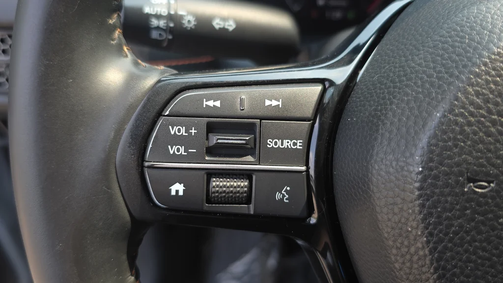 Used 2024  Honda Sport image 16