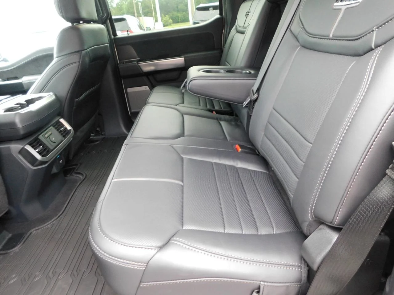 New 2026 Star White Metallic Tri-Coat Ford Platinum® image 24