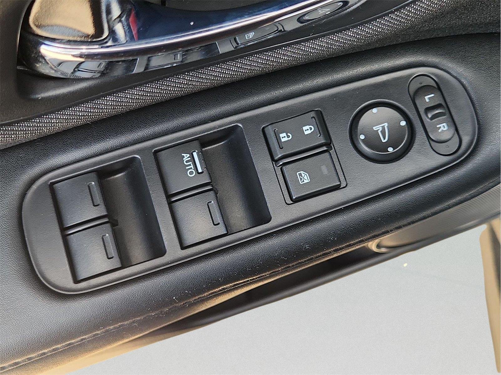 2022 Honda HR-V photo 20 of 30