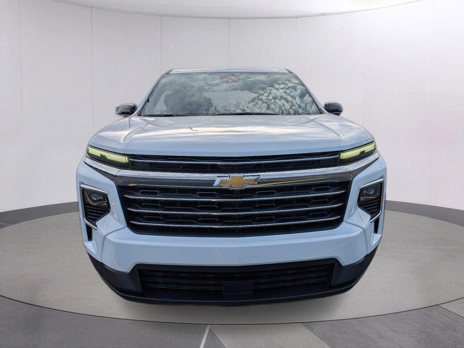 New 2027 Summit White Chevrolet LT image 10