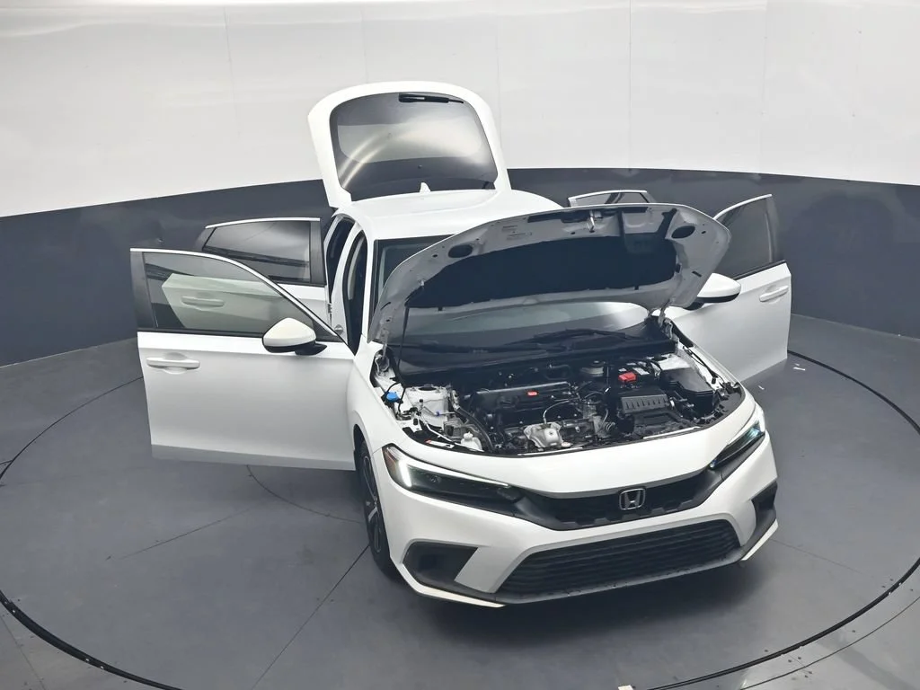 Used 2023 Platinum White Pearl Honda LX image 40