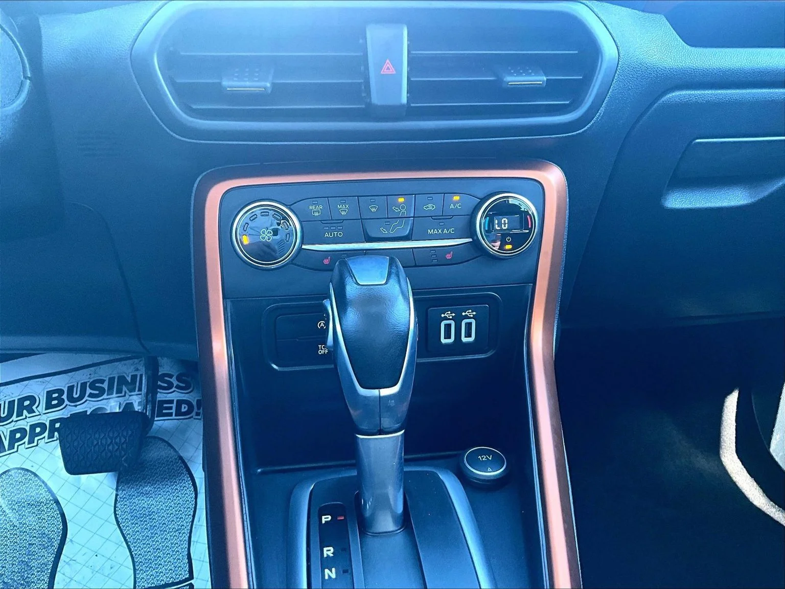 Used 2022 Blue Ford SE image 31