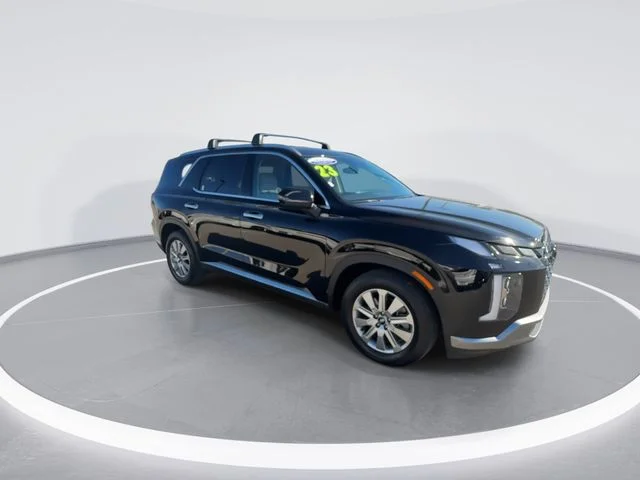 Used 2023 Black Hyundai SEL image 2