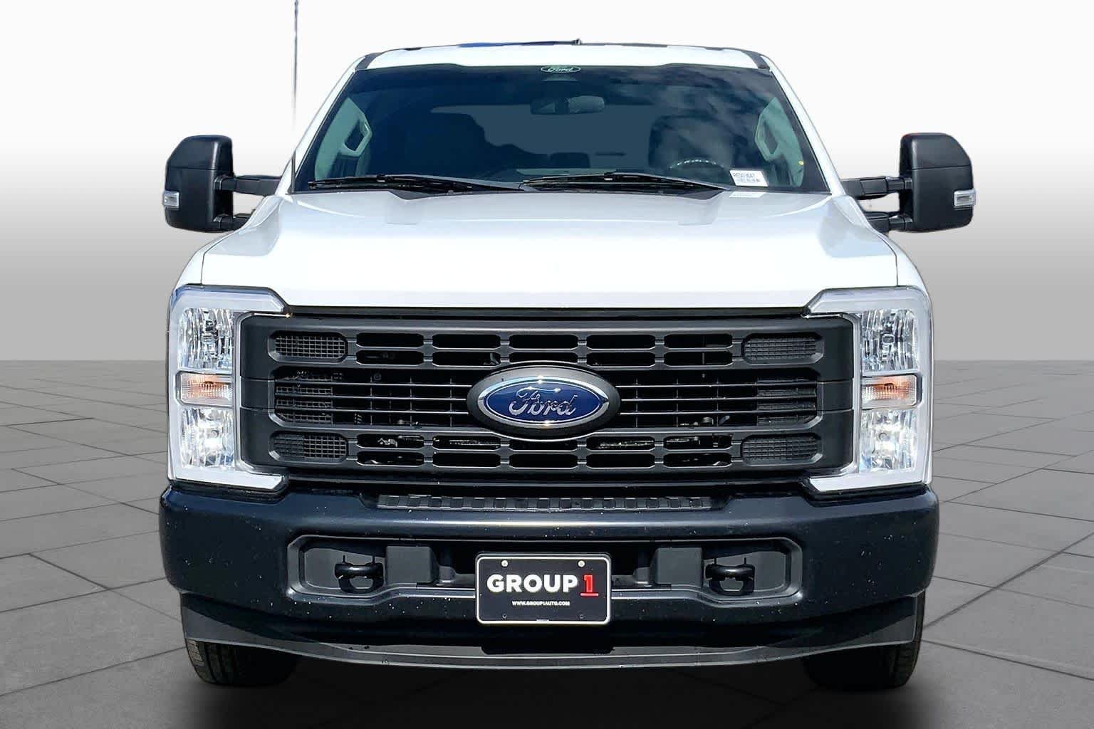 Used 2024 Oxford White Ford XL image 4