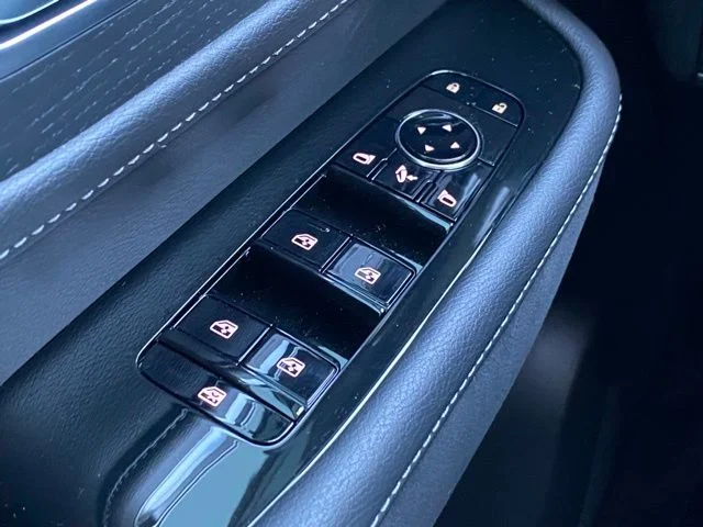 2025 INFINITI QX80 Sensory 4WD - Photo 25