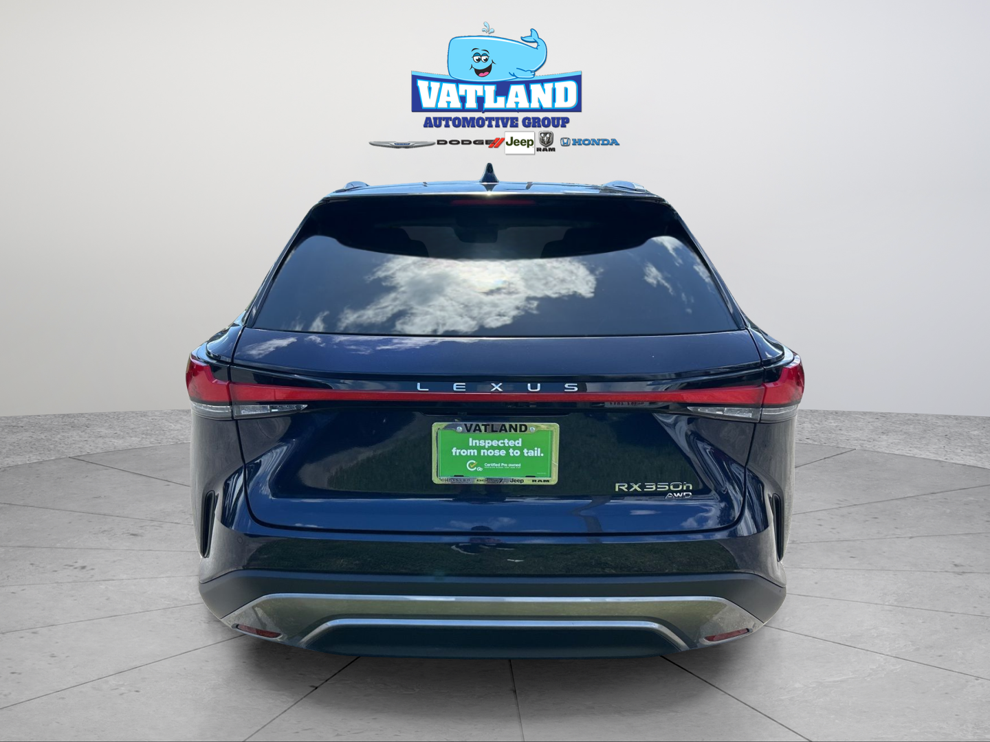 Used 2023  Lexus 350h Luxury image 4