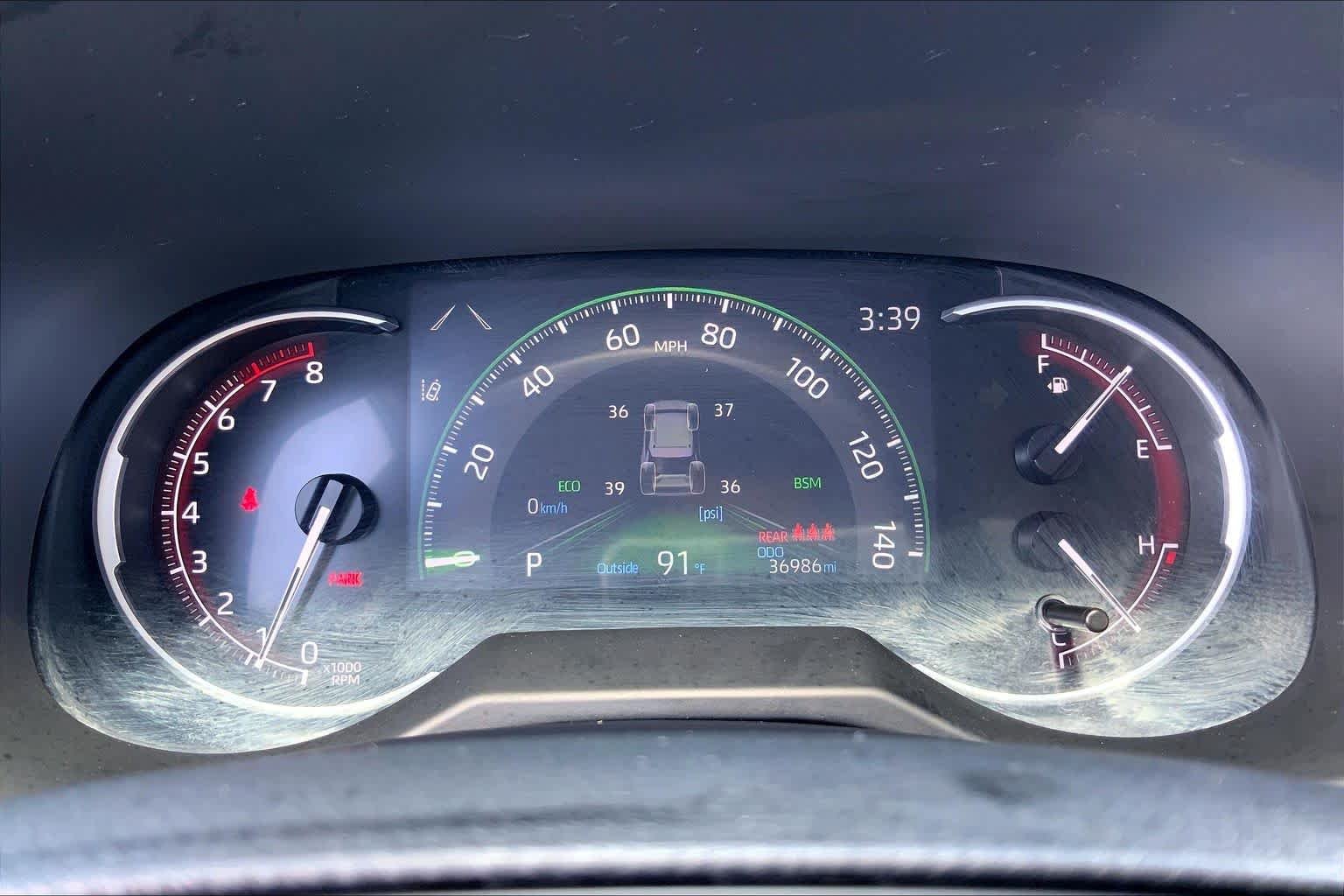 Used 2025 Ice Cap Toyota XLE image 25