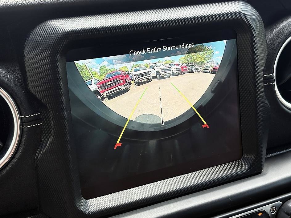 Used 2022 Black Clearcoat Jeep Unlimited Sahara image 22