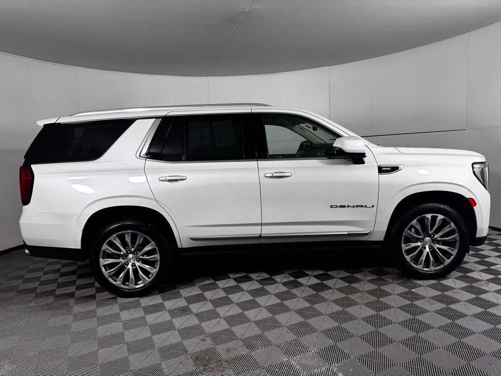 Used 2021 White Frost GMC Denali image 15