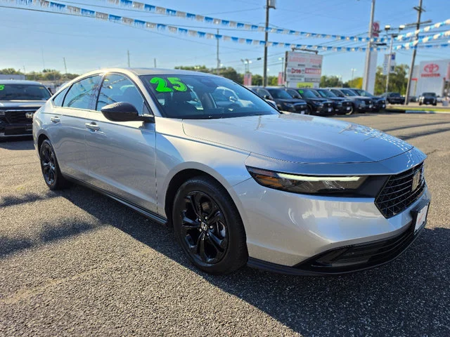 2025 Honda Accord SE - Photo 8