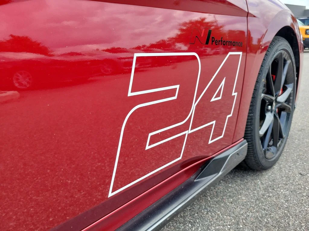 Used 2025 Red Hyundai Base image 9