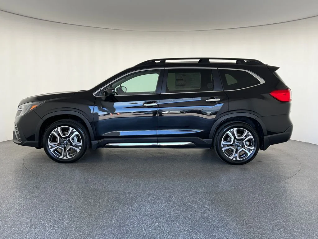 New 2026 CRYSTAL BLACK SILICA Subaru Touring 7-Passenger image 8