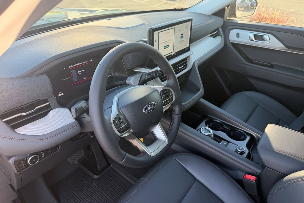 New 2026 Carbonized Gray Metallic Ford Active image 10