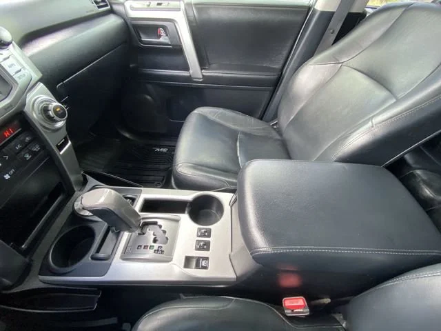Used 2013 Silver Toyota SR5 image 20