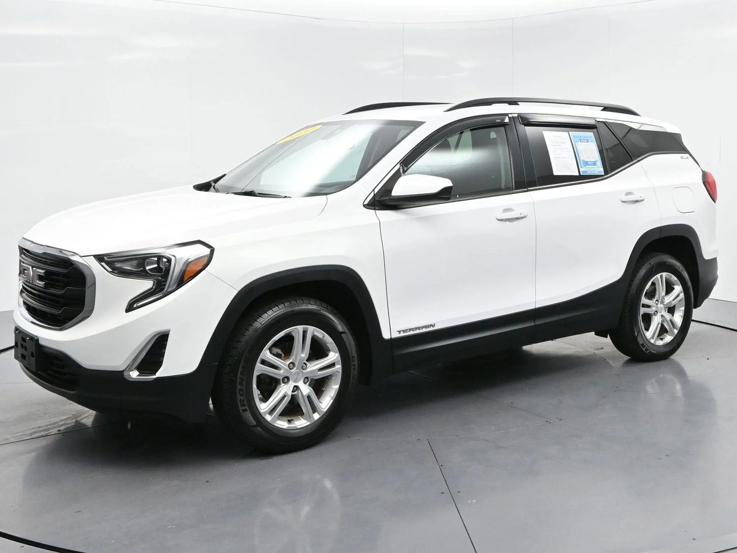 Used 2020 Summit White GMC SLE image 3