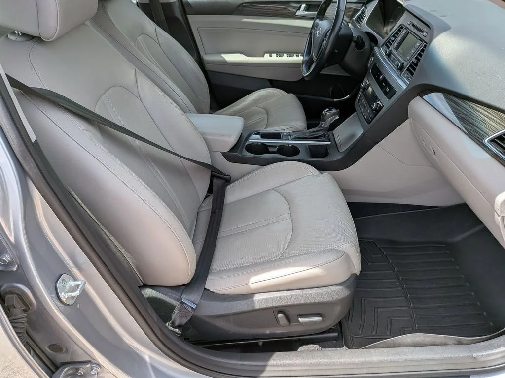 Used 2015 Gray Hyundai Limited image 28