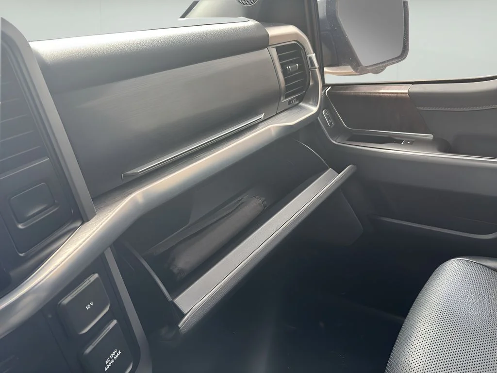 Used 2021 Oxford White Ford LARIAT image 31