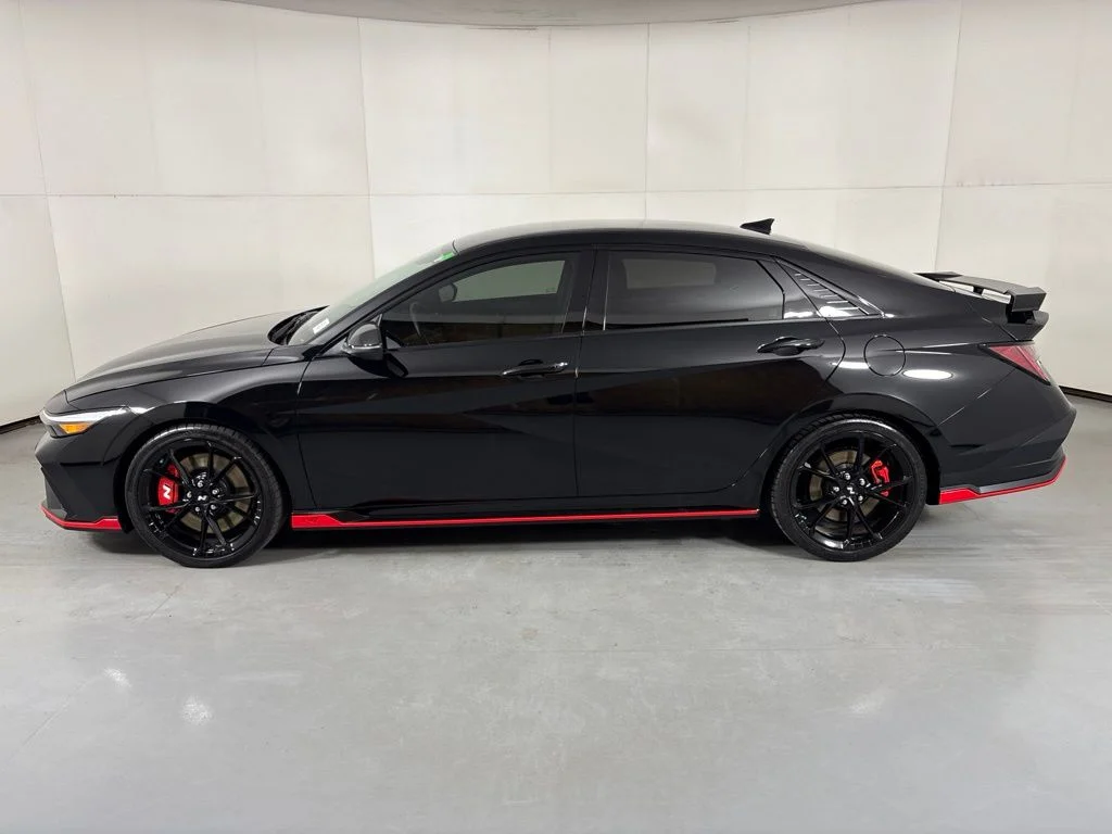 Used 2025 Black Hyundai Base image 5
