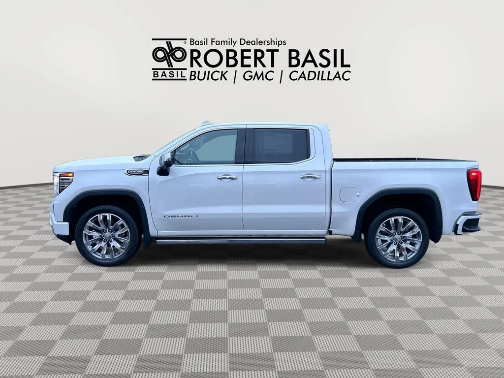 Used 2023 White GMC Denali image 5