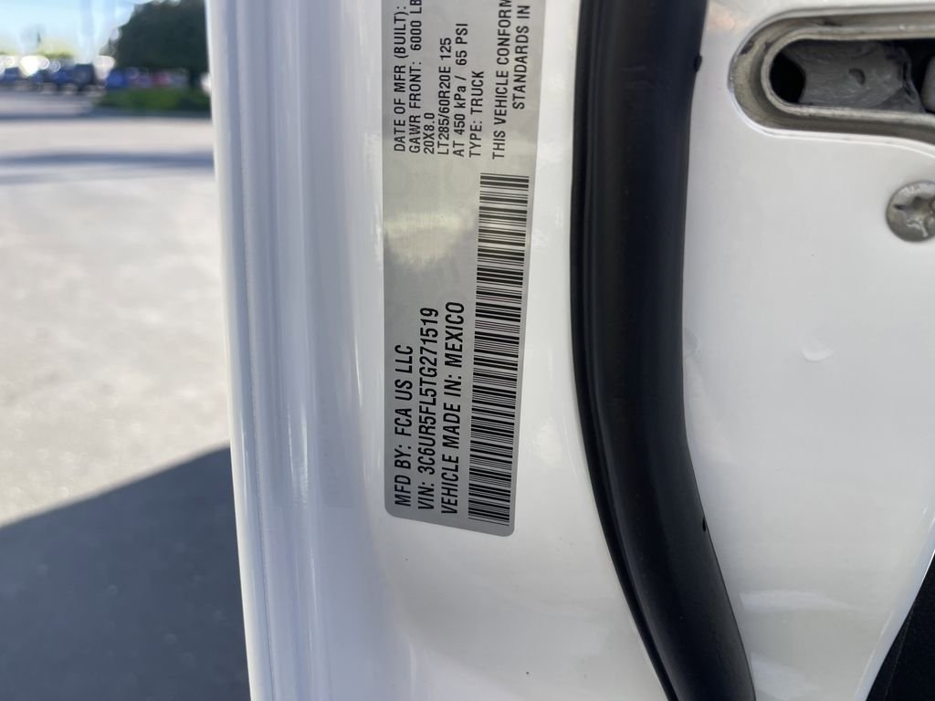 New 2026 Bright White Clear-Coat Exterior Paint RAM Laramie image 37