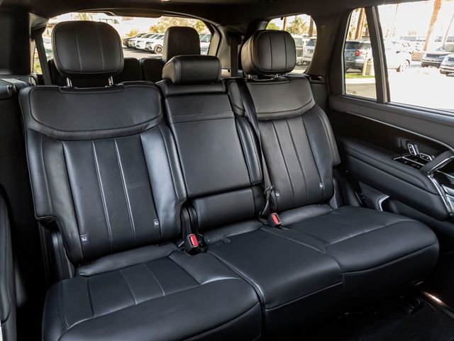 Used 2023 Carpathian Gray Premium Metallic Land Rover SE image 31