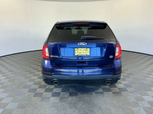 Used 2011 Blue Ford SEL image 6